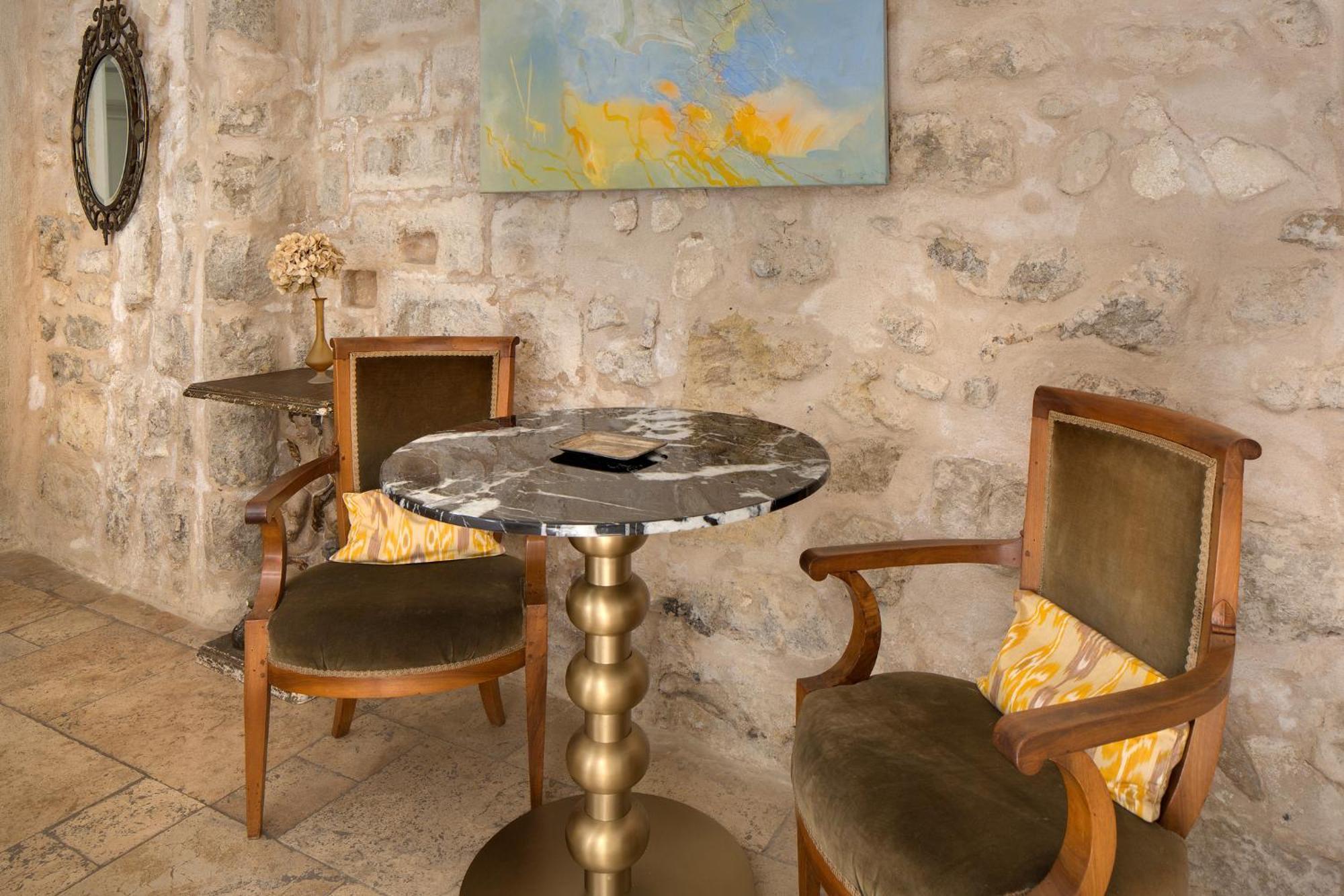 La Maison Des Augustins 4 Stars Spa Et Fitness Avignon Bagian luar foto