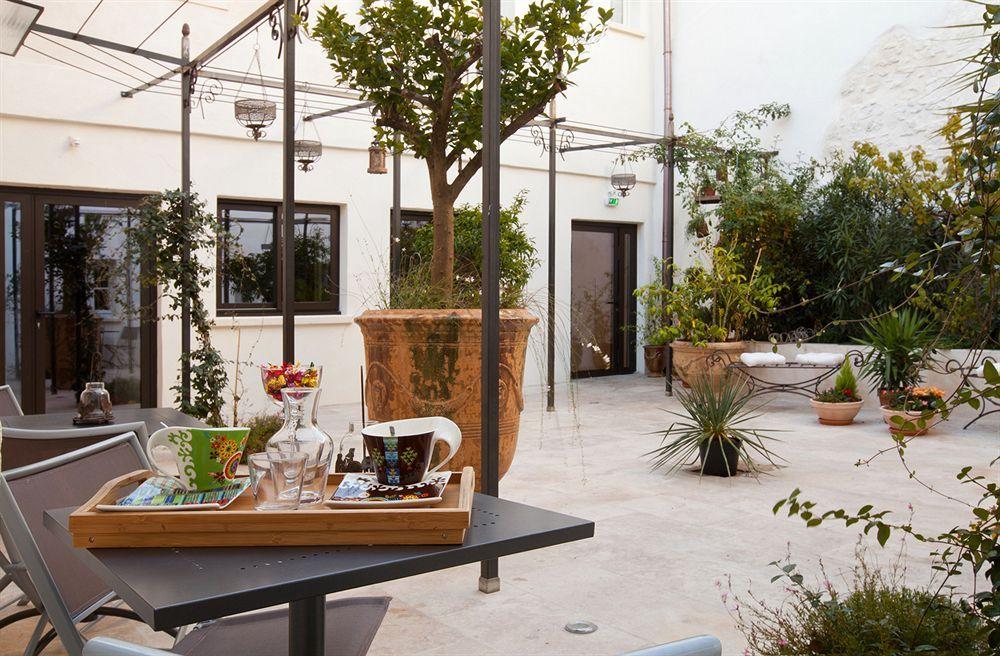 La Maison Des Augustins 4 Stars Spa Et Fitness Avignon Bagian luar foto
